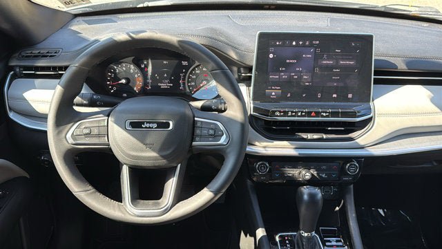 Certified 2025 Jeep Compass Limited AWD/4WD image 28