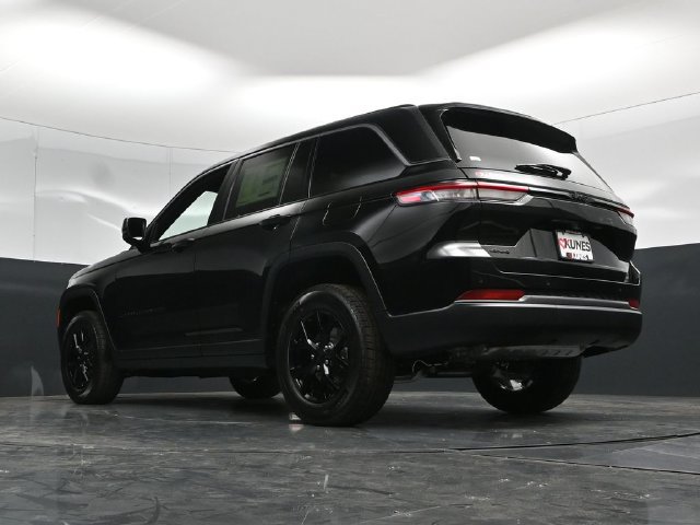 New 2026 Jeep Grand Cherokee Altitude AWD/4WD image 62