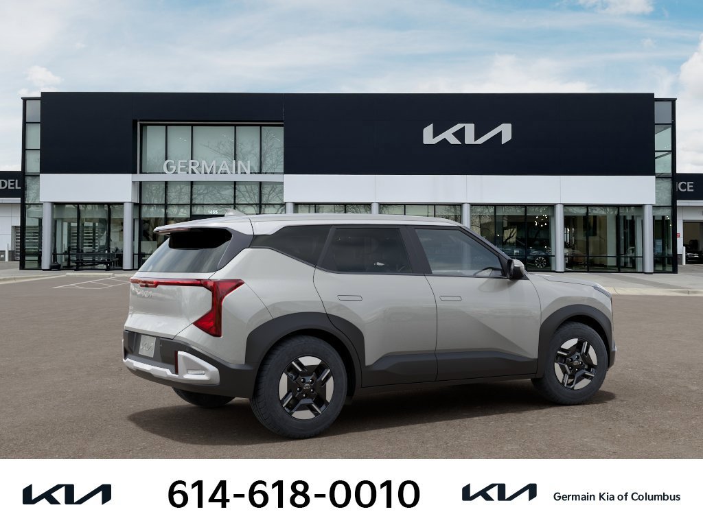New 2027 Kia Seltos LX FWD image 9