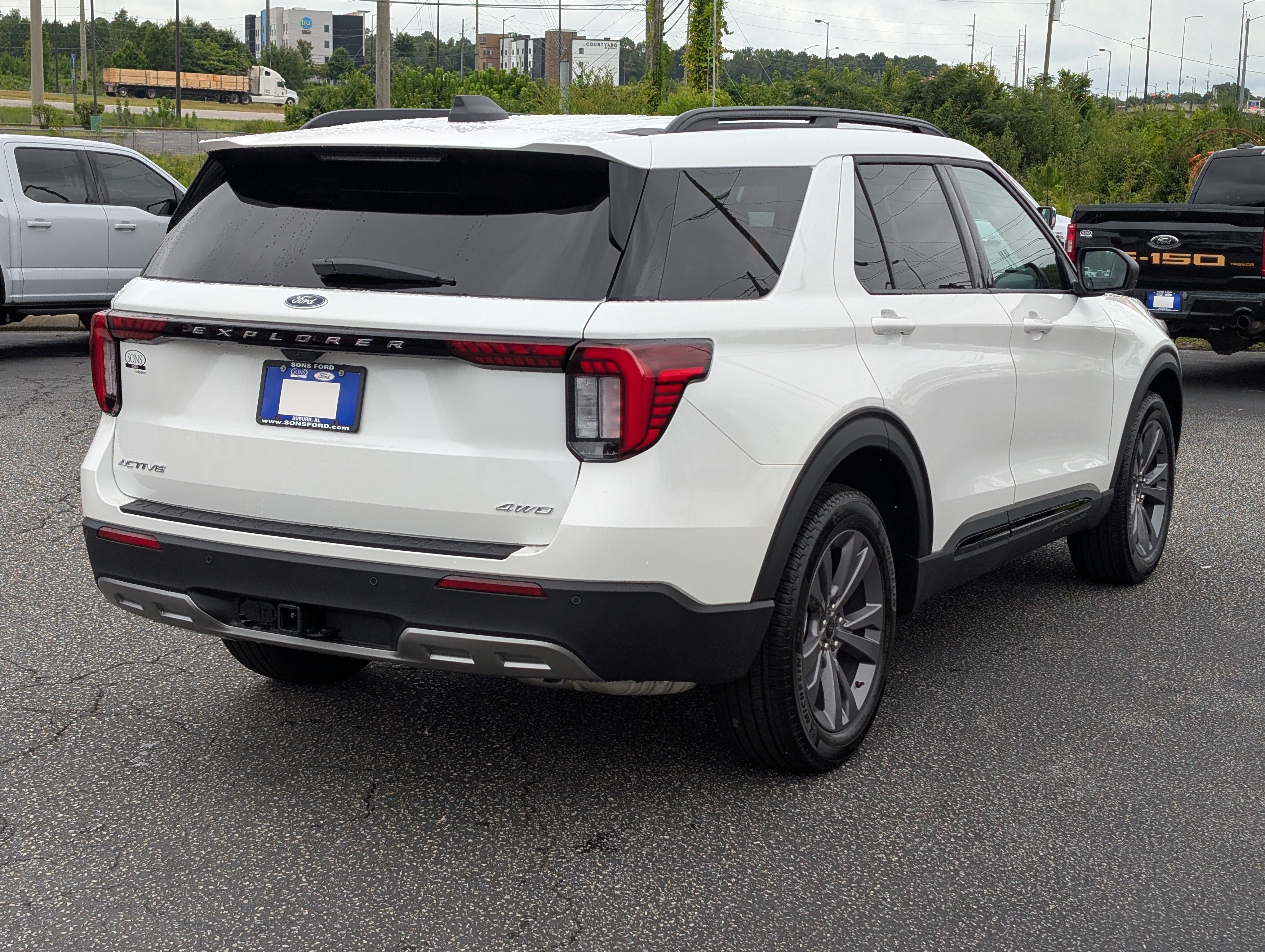 New 2026 Ford Explorer Active w/ Active Comfort Package AWD/4WD image 9