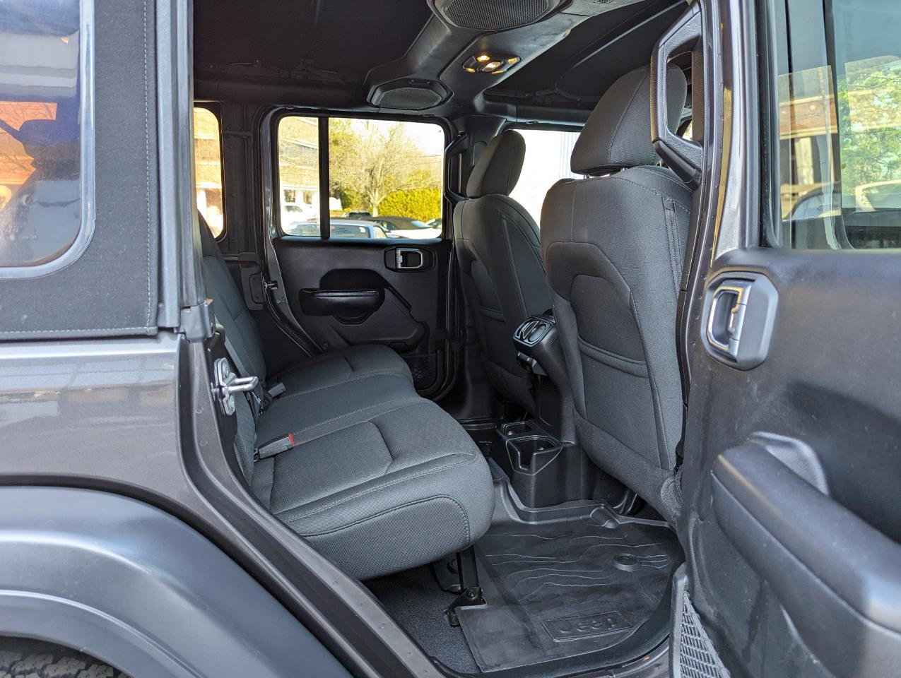 Used 2019 Jeep Wrangler Unlimited Sport S image 37