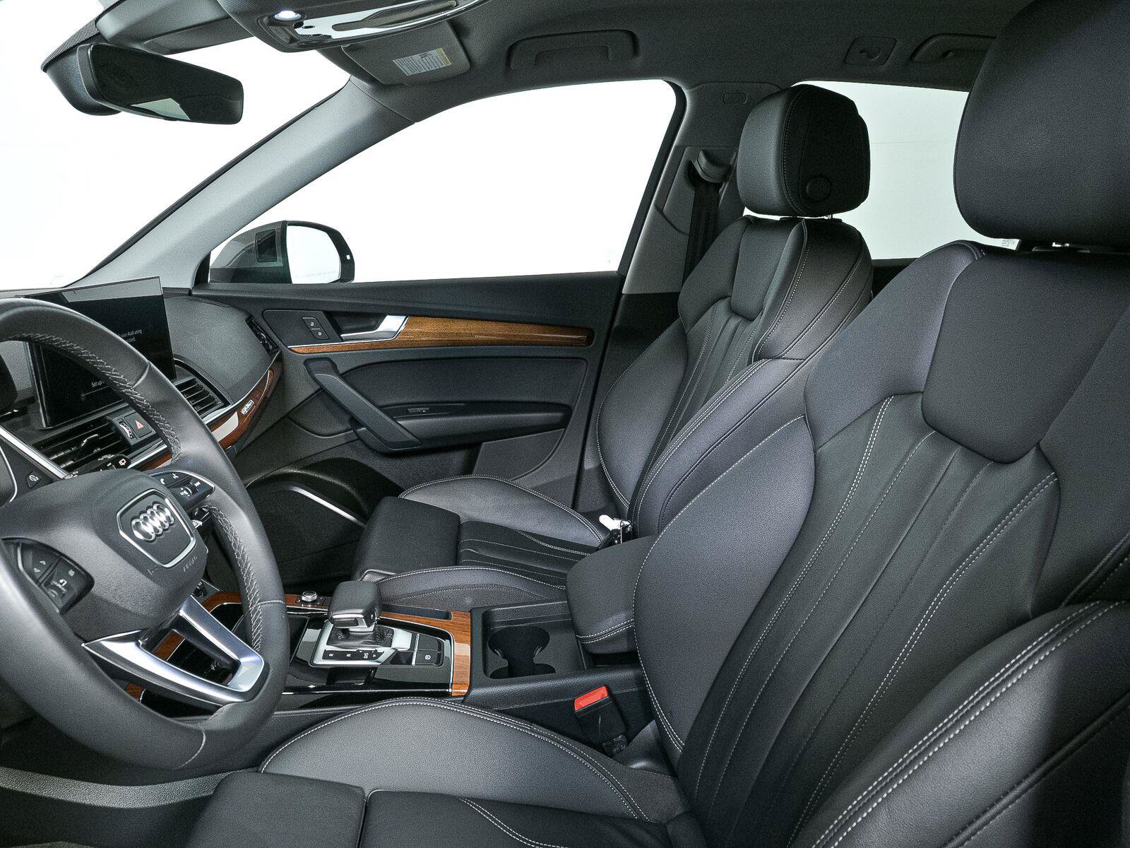 Used 2023 Audi Q5 e Premium AWD/4WD image 6