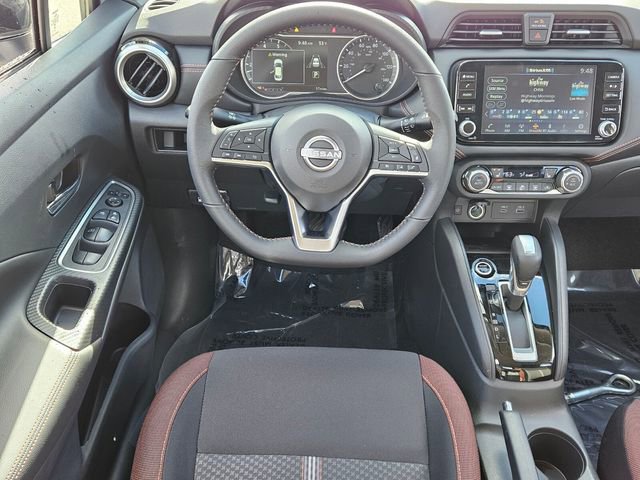 New 2025 Nissan Versa SR w/ Trunk Package FWD image 7