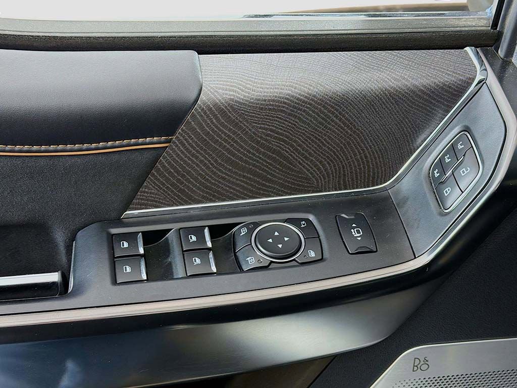 Used 2024 Ford F350 Platinum image 32