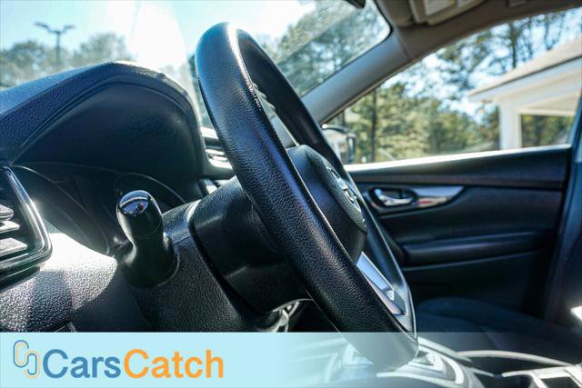 Used 2017 Nissan Rogue S image 23