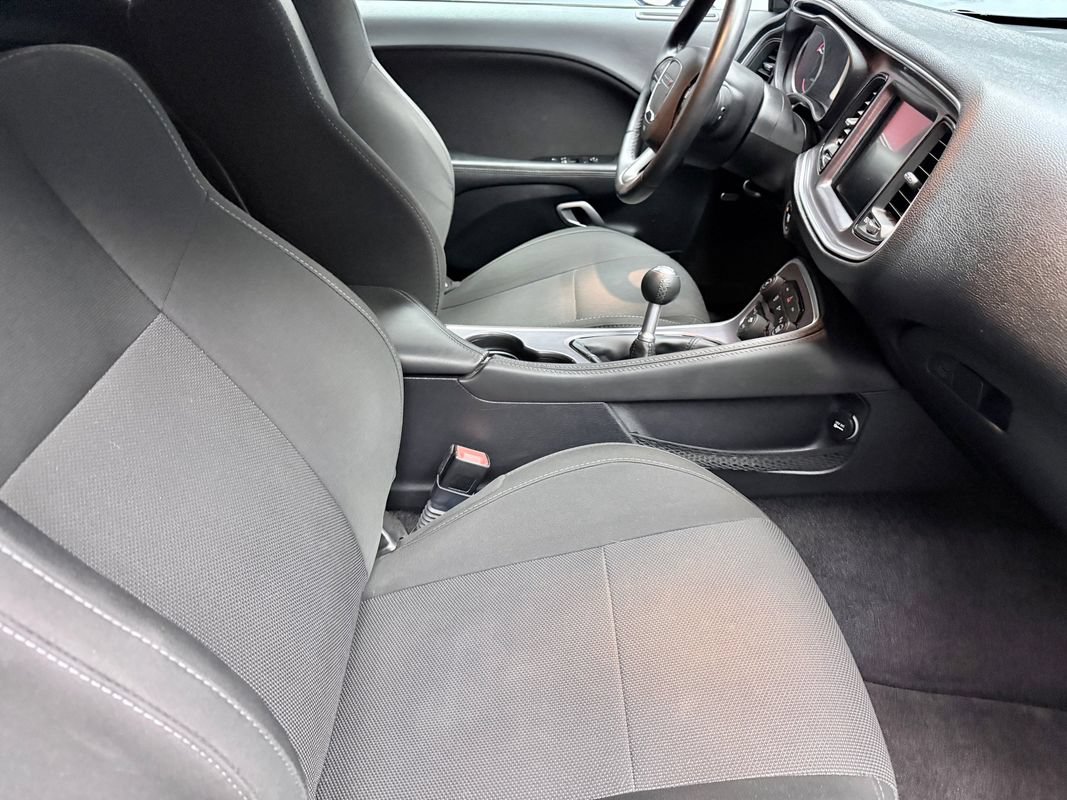 Used 2016 Dodge Challenger R/T Scat Pack RWD image 12