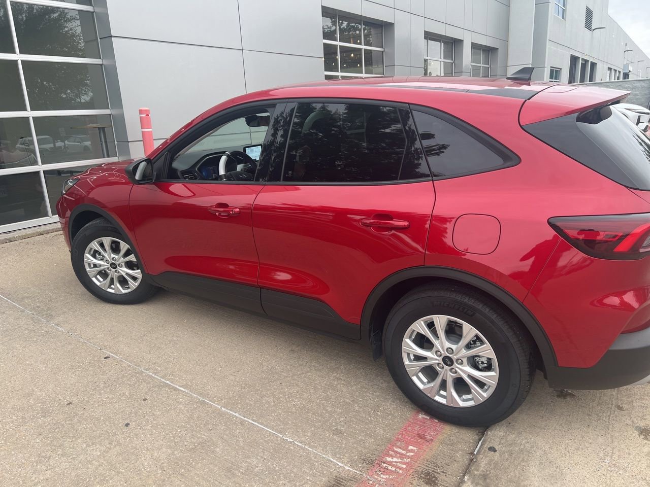 Used 2025 Ford Escape Active FWD image 3