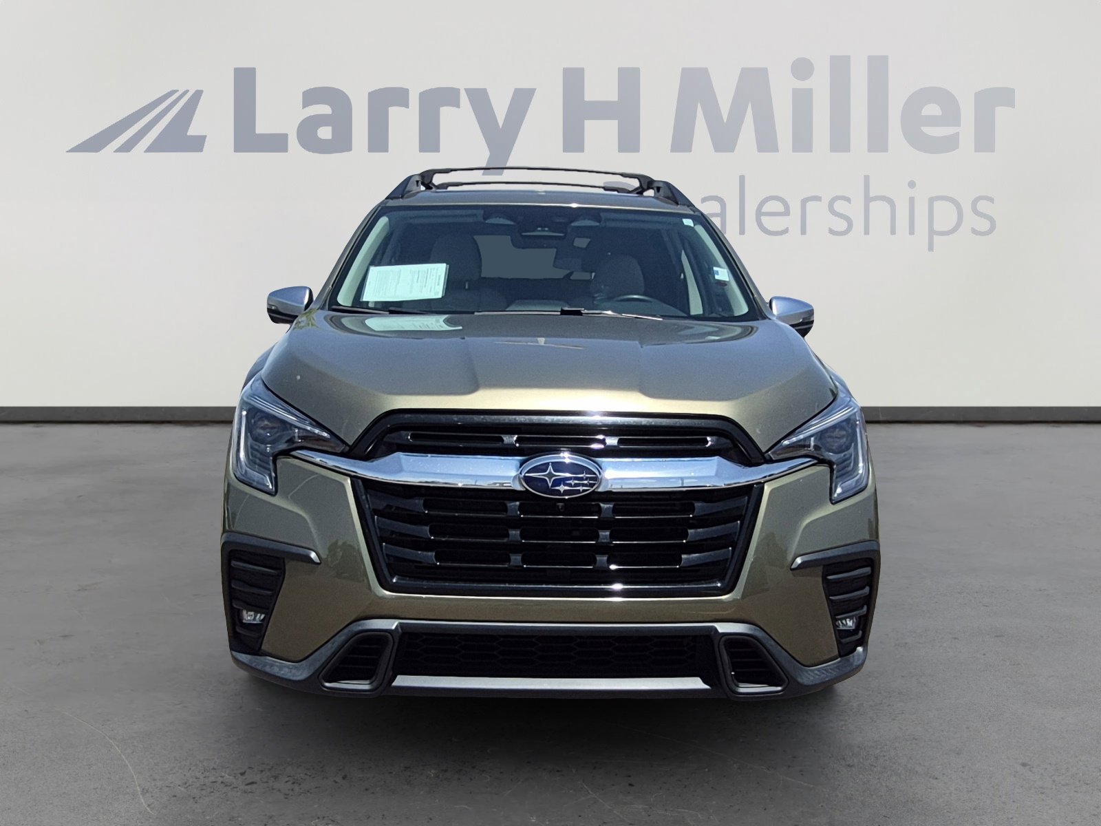 Used 2023 Subaru Ascent Limited w/ Technology Package AWD/4WD image 8