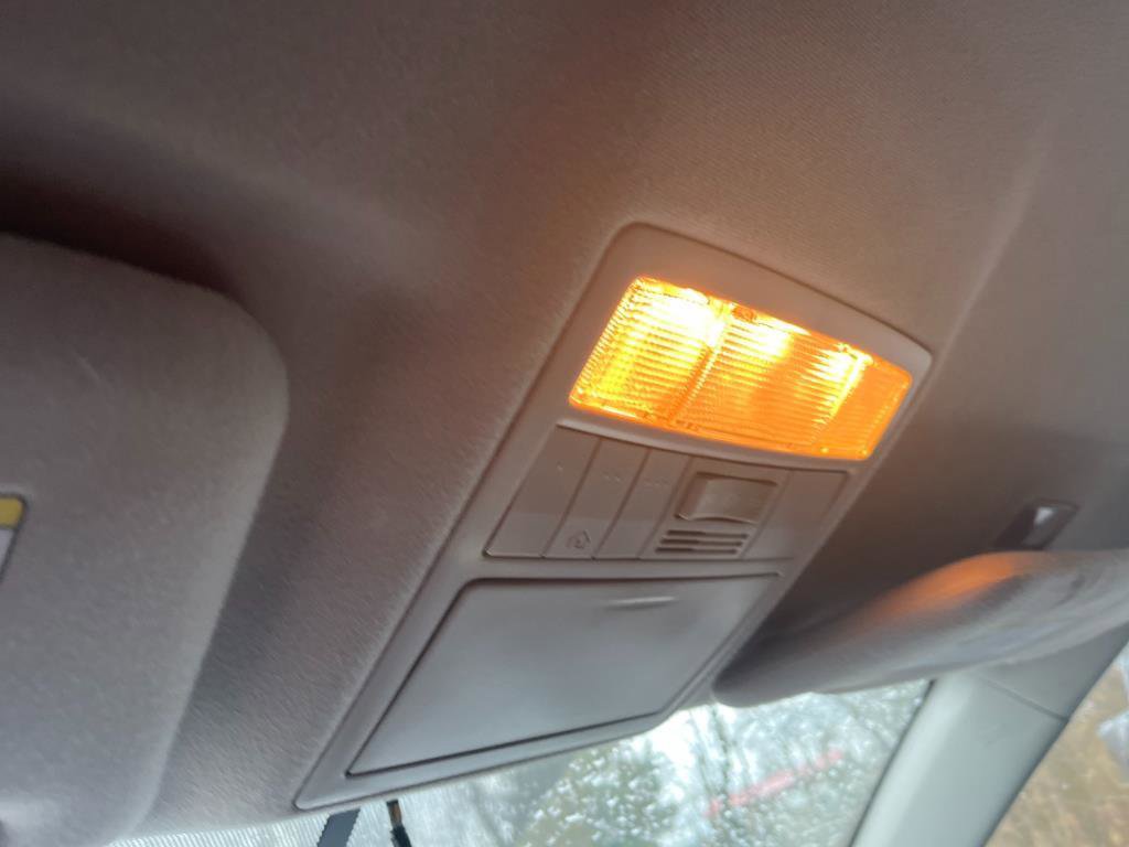 Used 2013 Toyota Venza LE AWD/4WD image 13