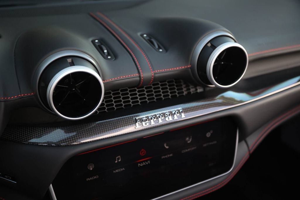 Used 2022 Ferrari Portofino M RWD image 29