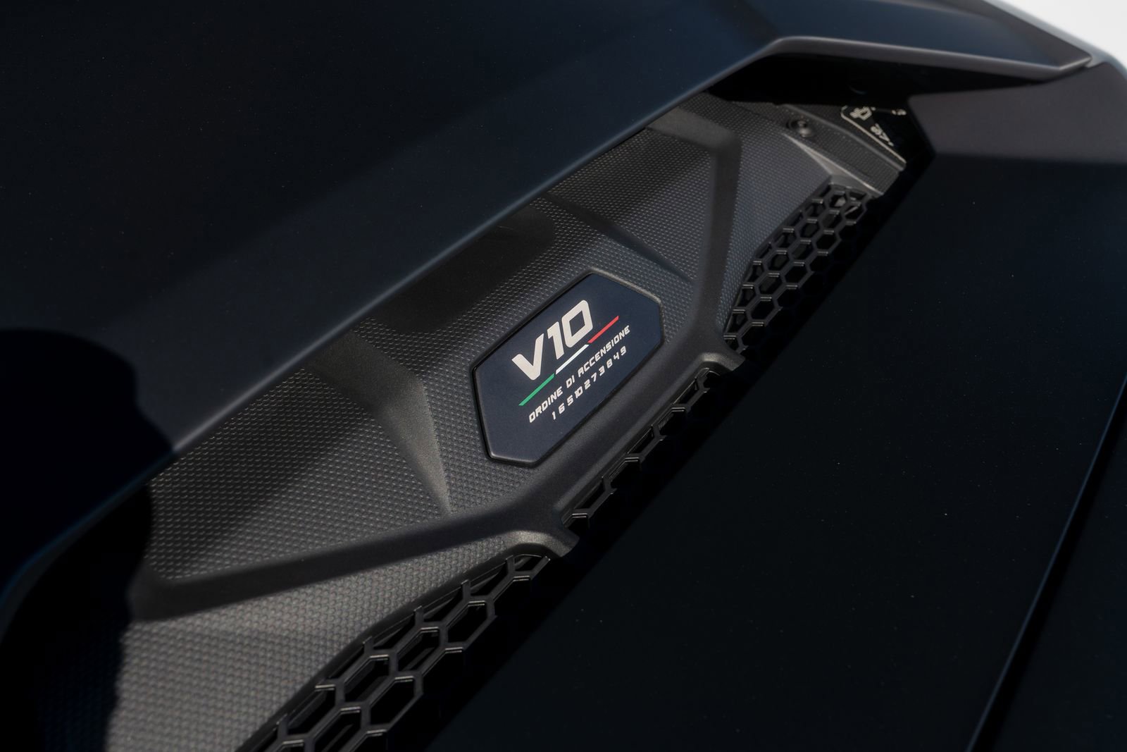 Used 2024 Lamborghini Huracan Sterrato image 20