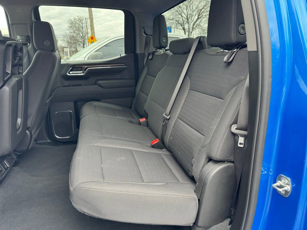 Used 2025 Chevrolet Silverado 1500 LT image 25