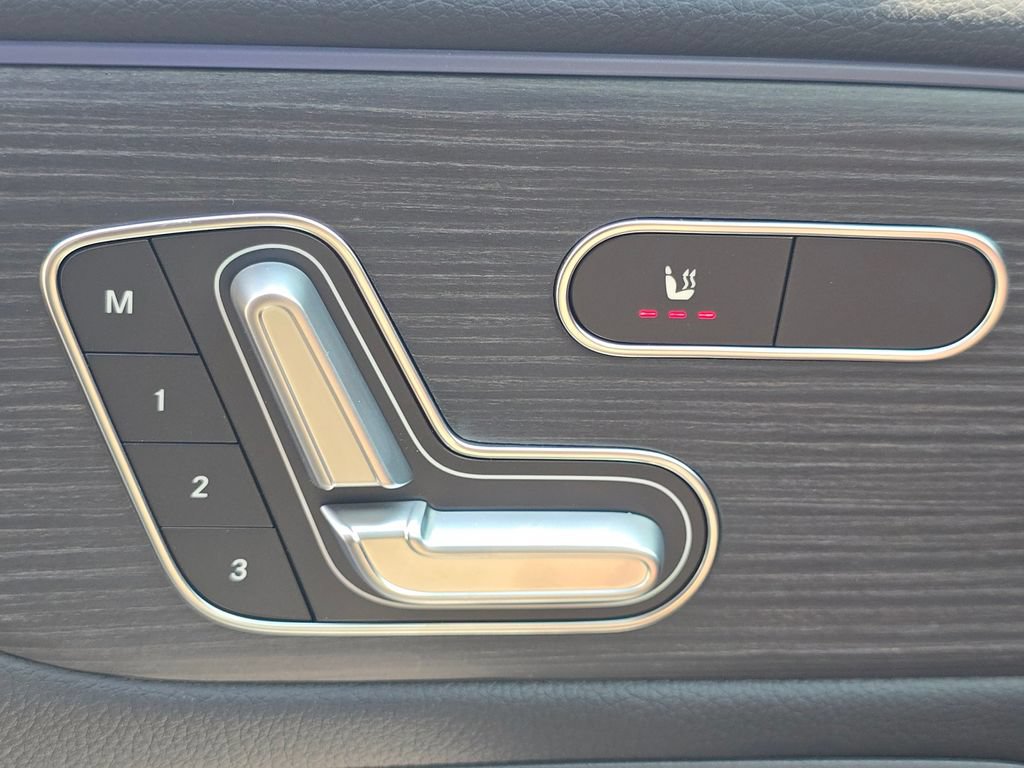New 2026 Mercedes-Benz GLB 250 4MATIC image 6
