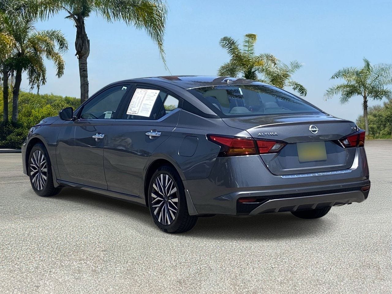 Certified 2023 Nissan Altima 2.5 SV FWD image 3