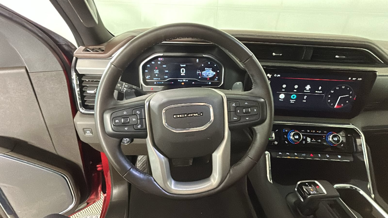 Used 2024 GMC Sierra 1500 Denali w/ Denali Reserve Package AWD/4WD image 17