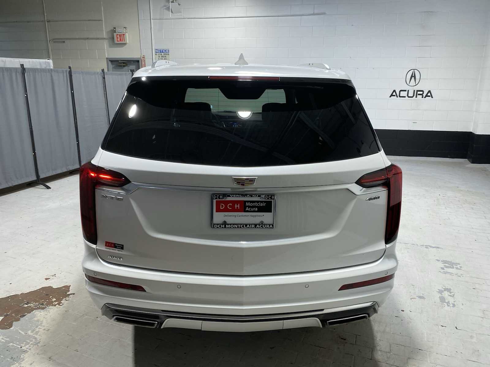 Used 2023 Cadillac XT6 Premium Luxury w/ Technology Package AWD/4WD image 5
