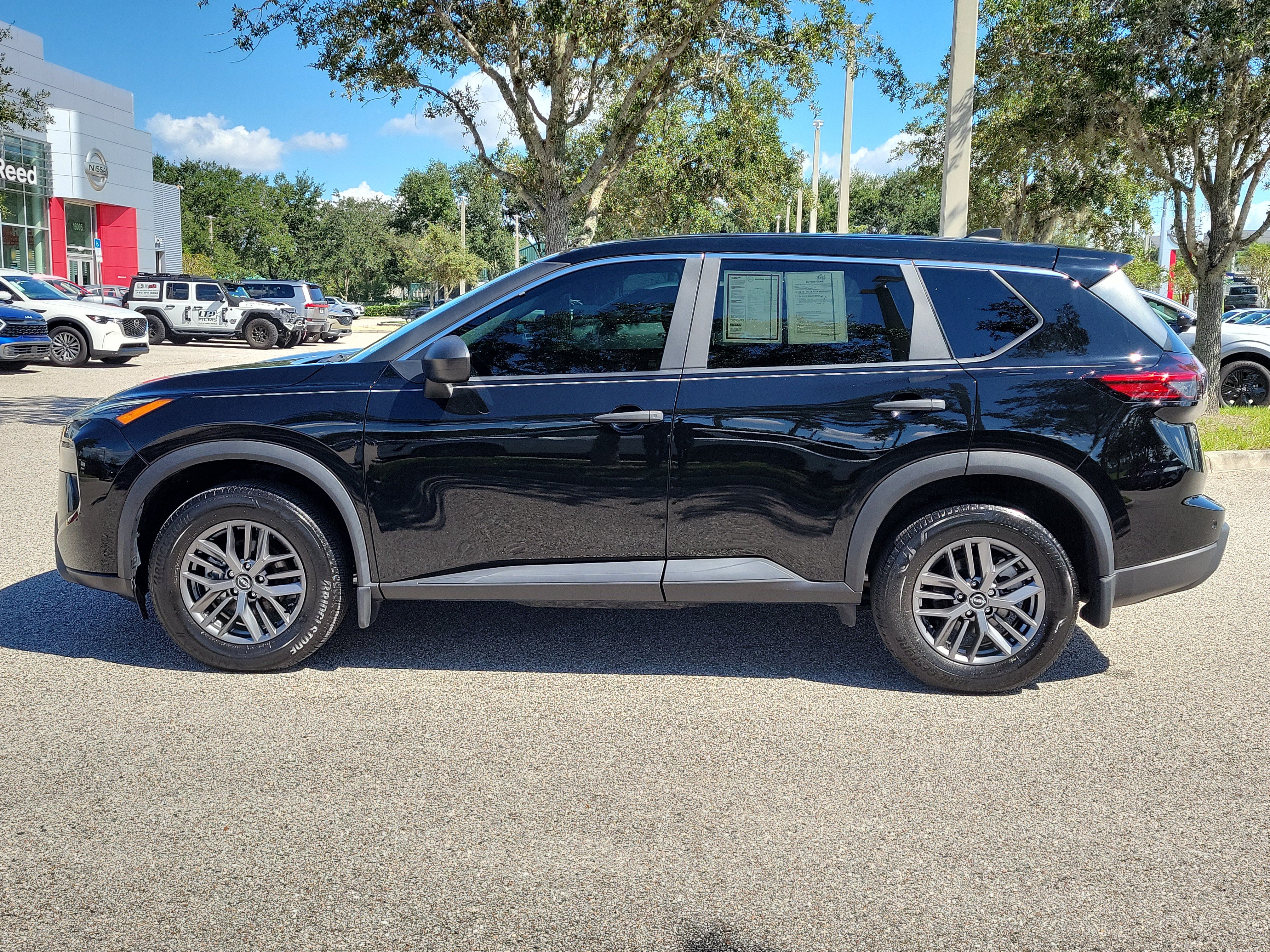 Certified 2024 Nissan Rogue S FWD image 9