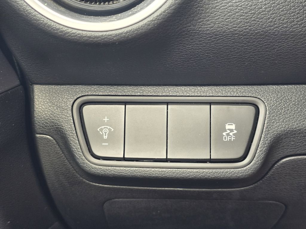 Used 2024 Kia Forte LXS image 21