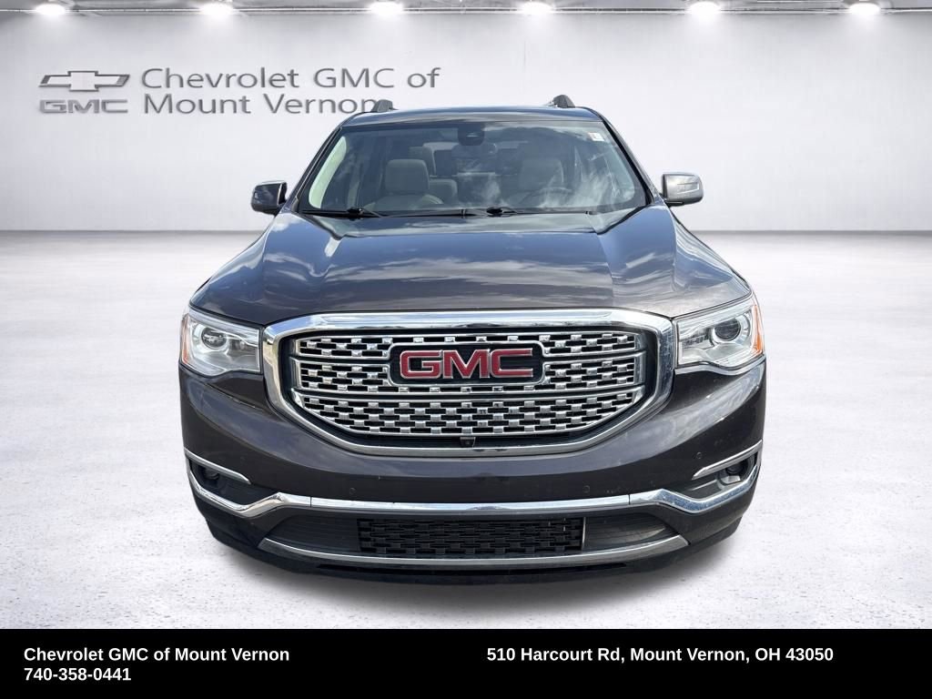 Used 2017 GMC Acadia Denali w/ Technology Package FWD image 10
