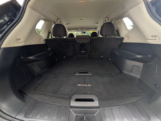 Used 2019 Nissan Rogue SV AWD/4WD image 9
