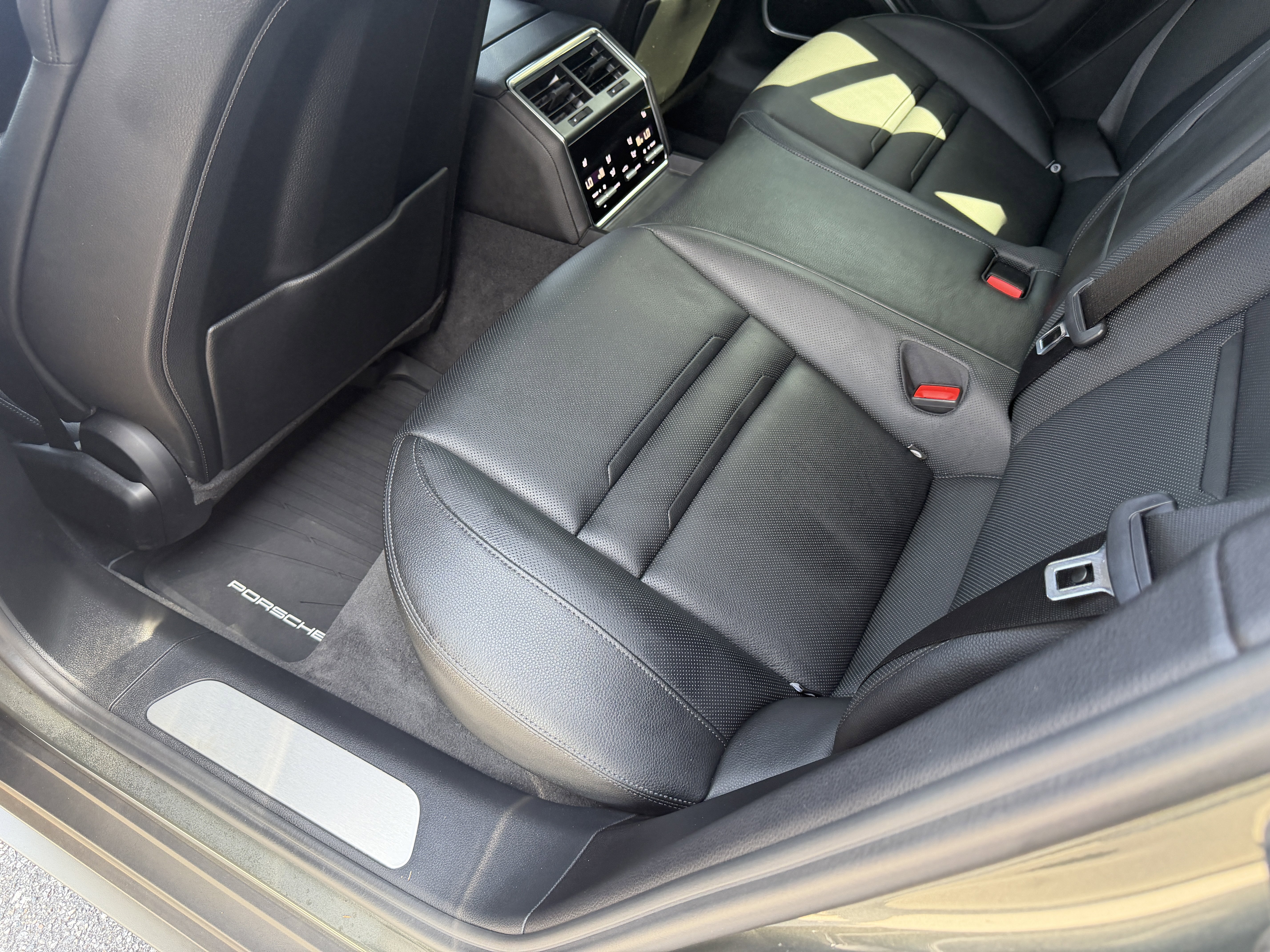 Certified 2022 Porsche Panamera 4S image 17