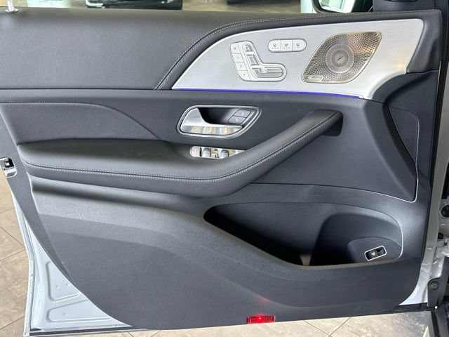 New 2025 Mercedes-Benz GLS 580 4MATIC image 17