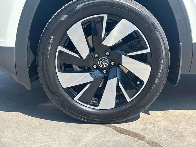 New 2026 Volkswagen Atlas Cross Sport SE image 5
