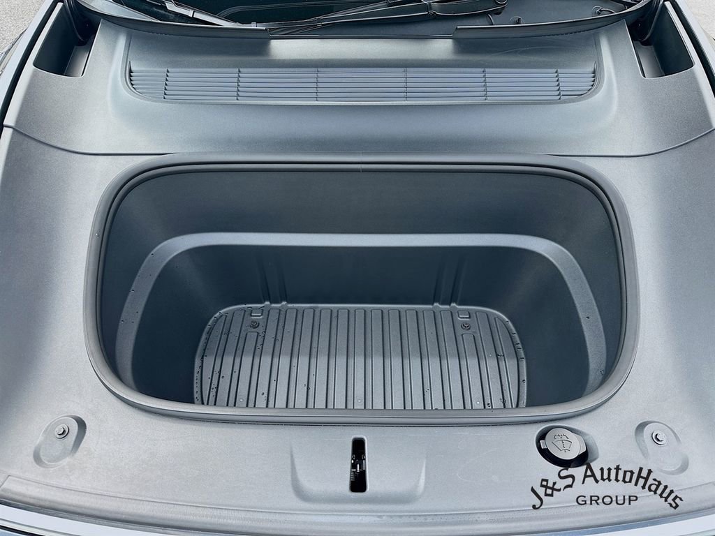 Used 2026 Tesla Model Y Long Range image 37
