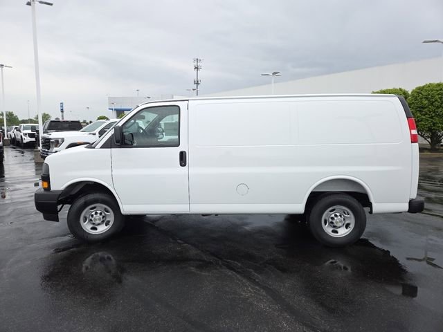 New 2026 Chevrolet Express 2500 w/ Driver Convenience Package RWD image 13