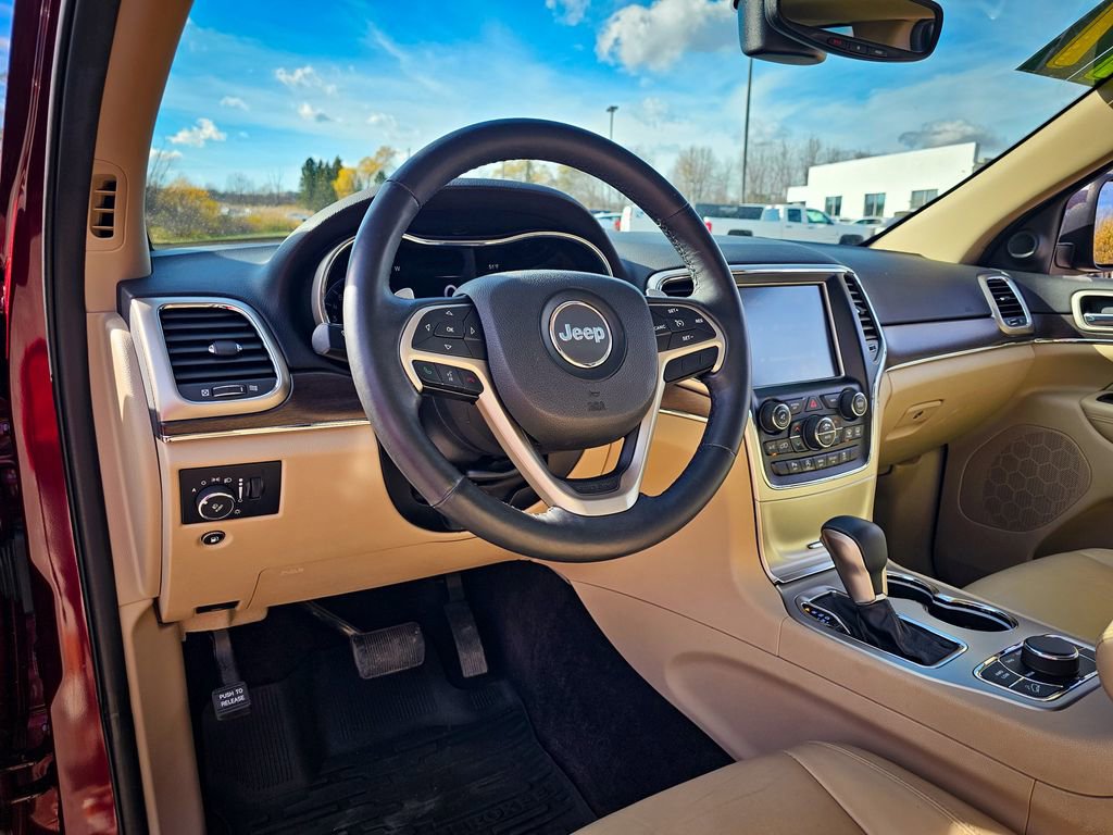 Used 2017 Jeep Grand Cherokee Limited image 14