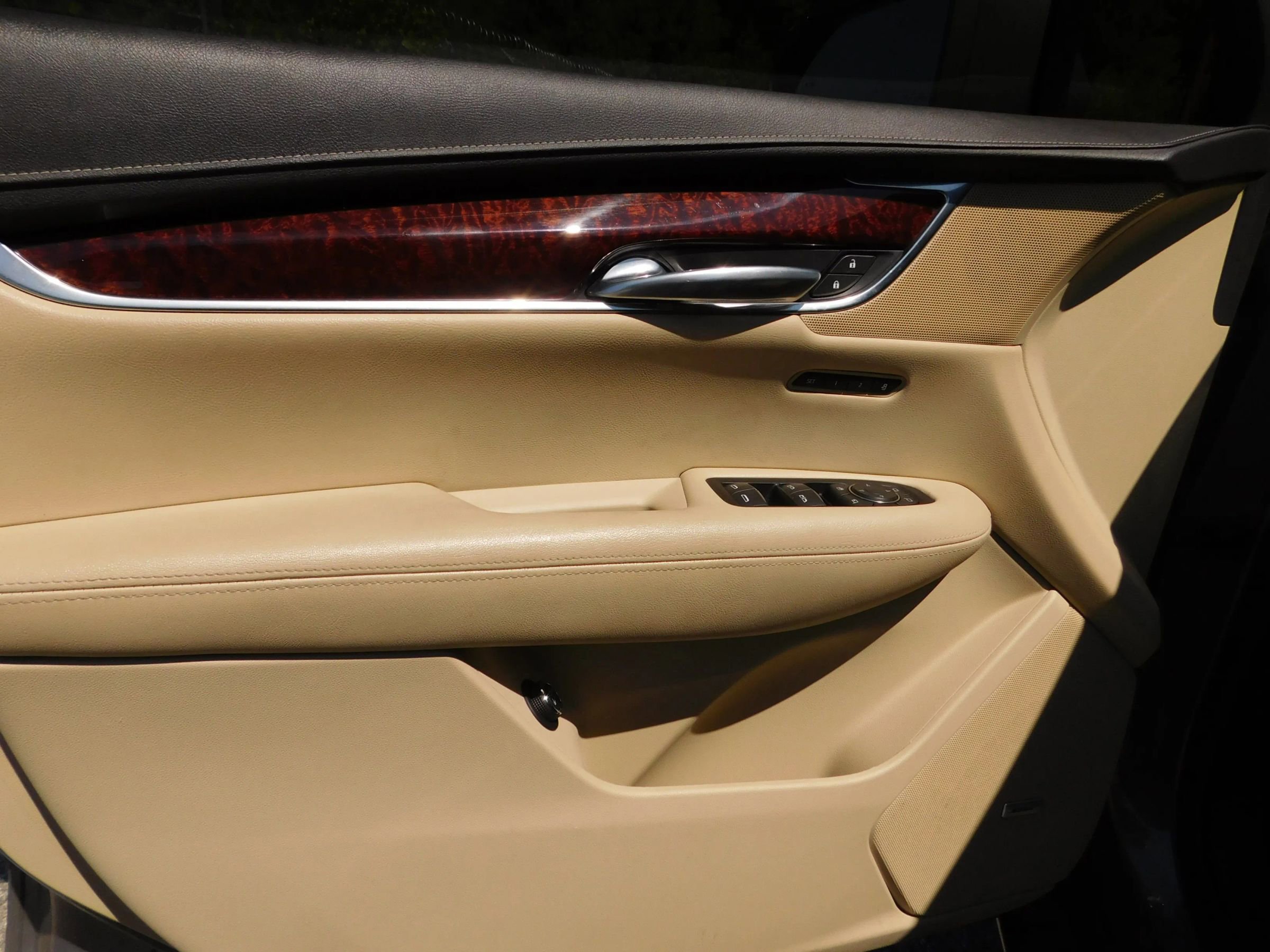Used 2019 Cadillac XT5 Luxury AWD/4WD image 14