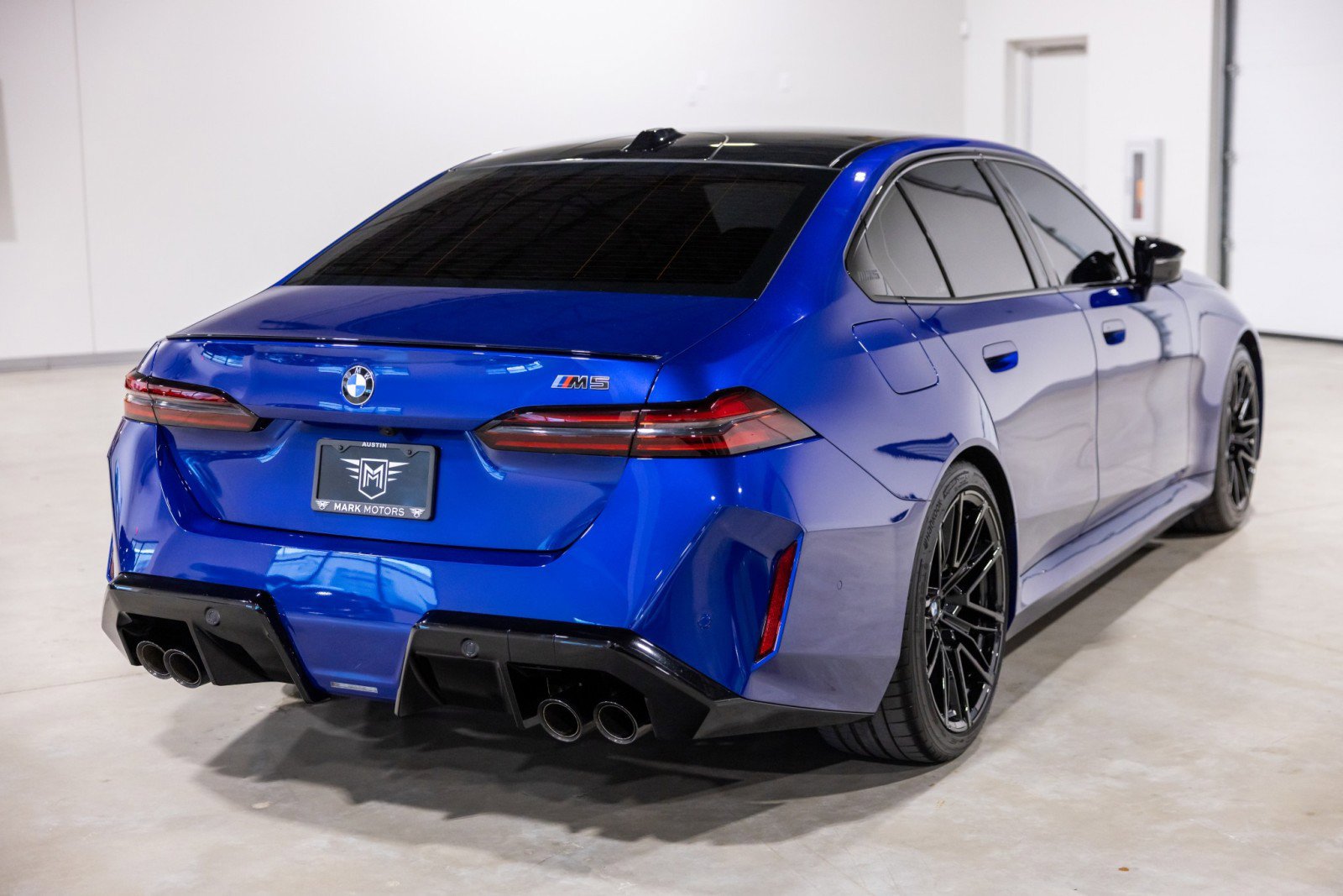 Used 2025 BMW M5 w/ Executive Package AWD/4WD image 9