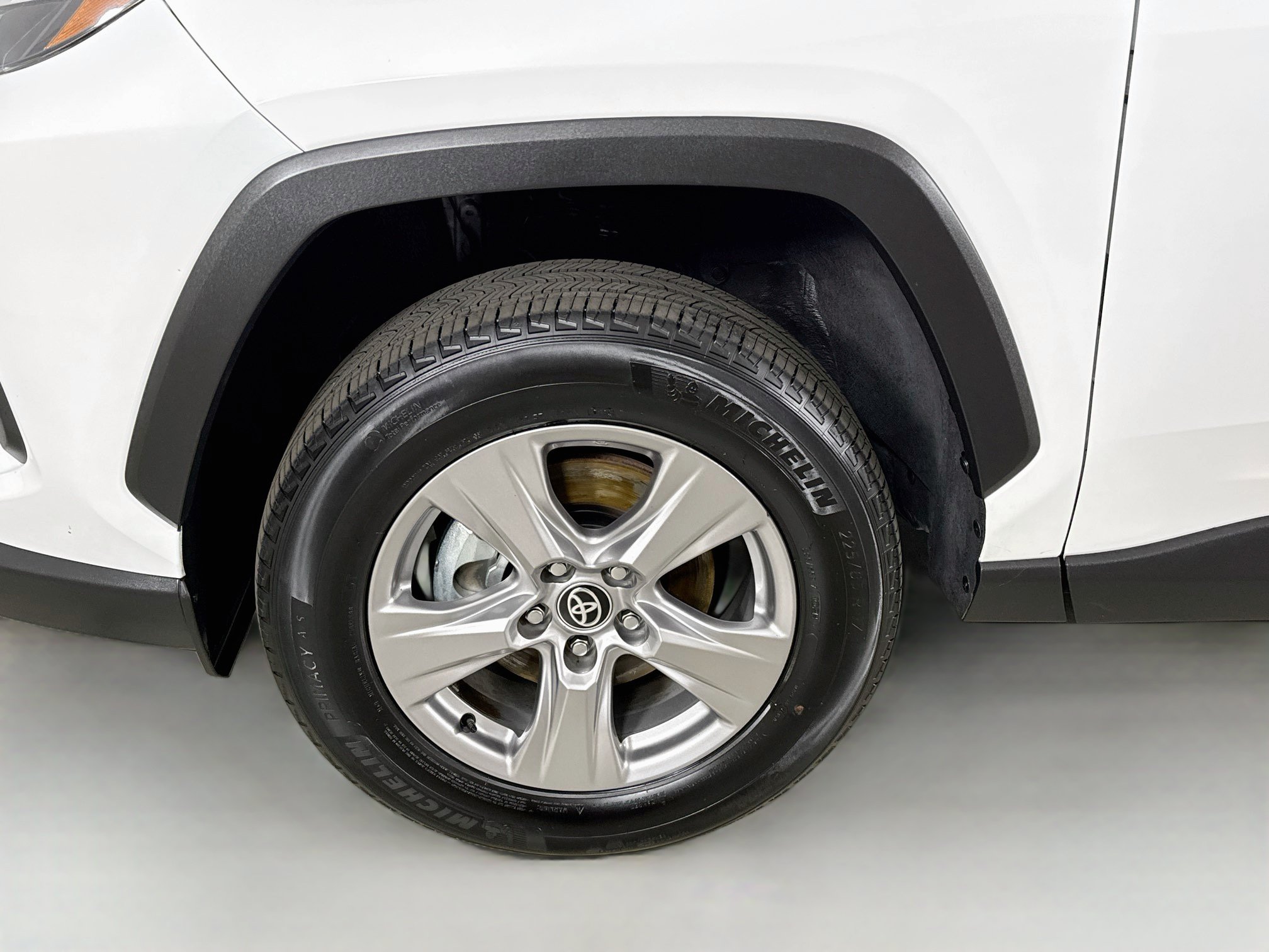 Certified 2025 Toyota RAV4 XLE AWD/4WD image 31