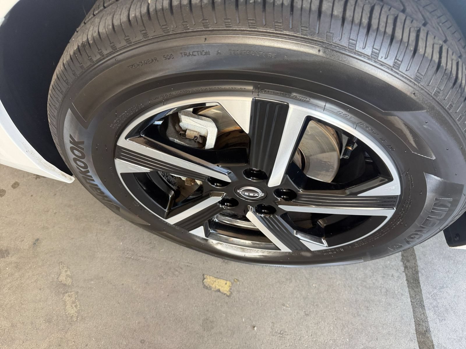Used 2025 Nissan Sentra SV FWD image 30