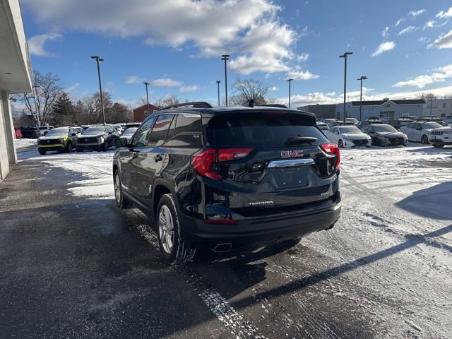 Used 2018 GMC Terrain SLE w/ Driver Convenience Package image 3