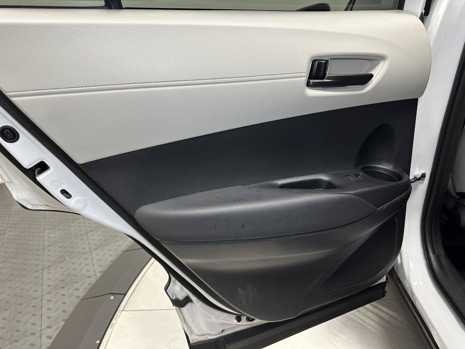 Used 2025 Toyota Corolla Cross L FWD image 29