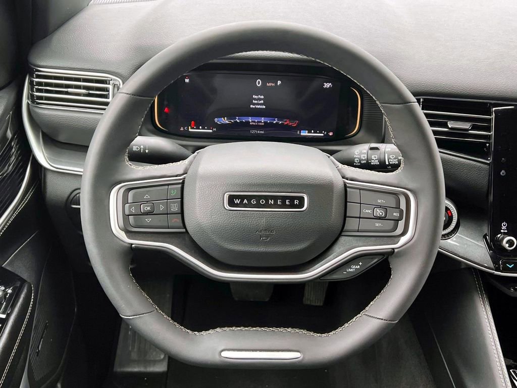 Used 2023 Jeep Wagoneer 4WD image 13