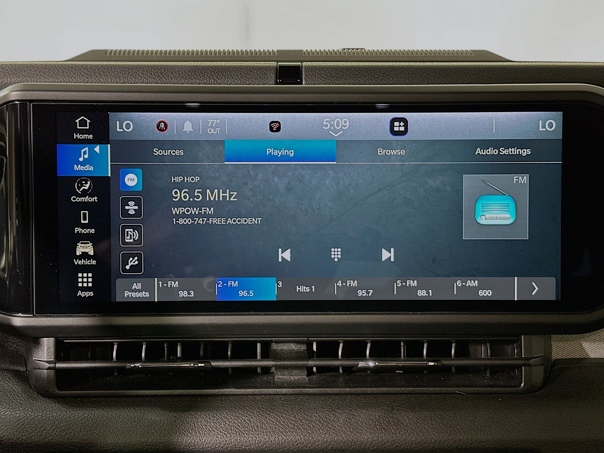 Used 2024 Jeep Wrangler Sport S image 23