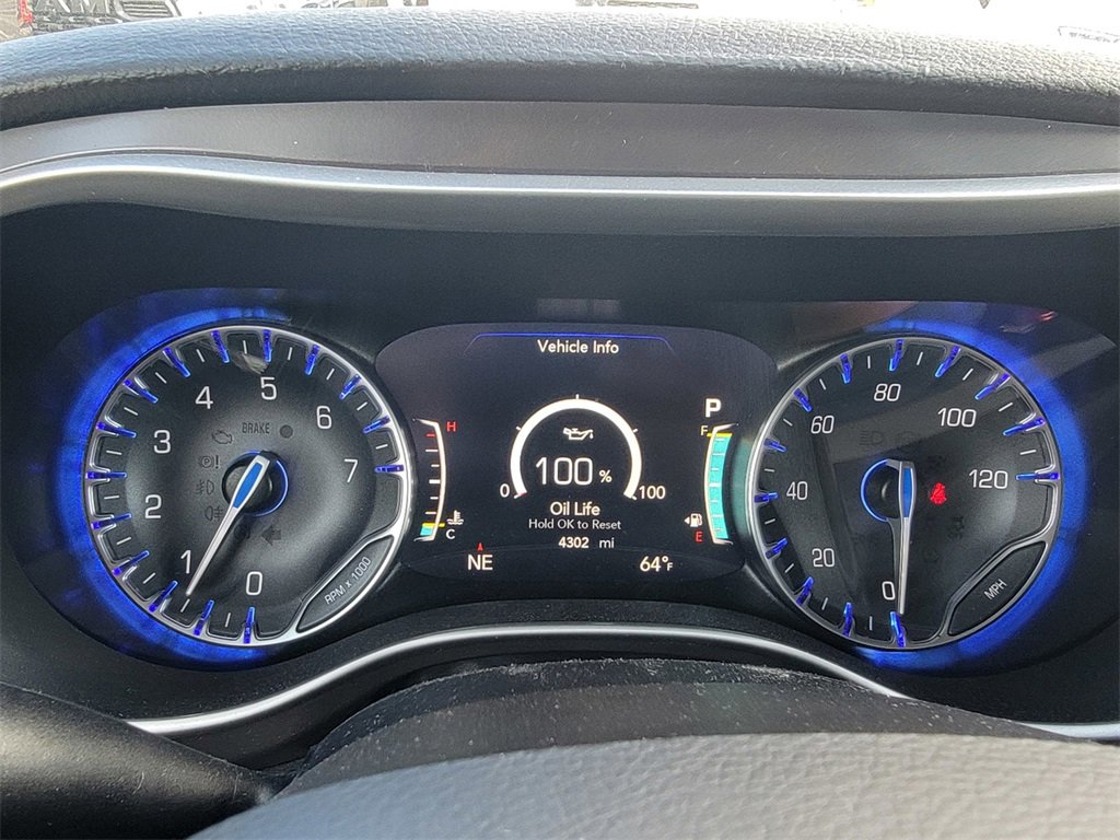 New 2025 Chrysler Pacifica Select w/ Fav Edition Package image 20