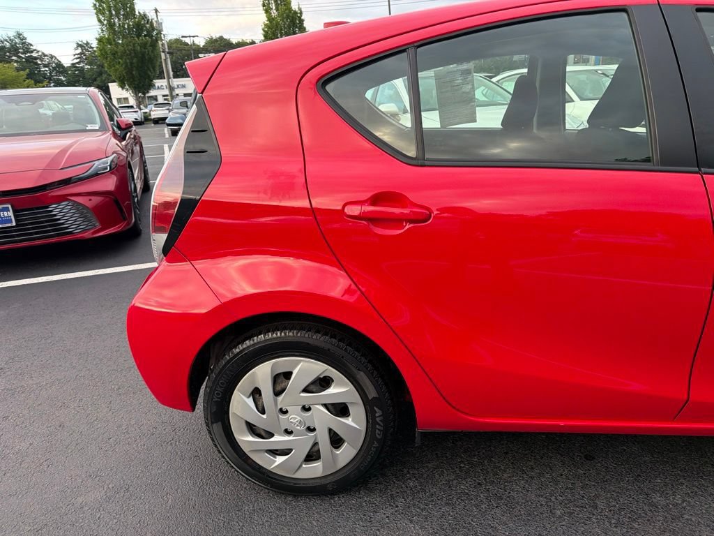 Used 2016 Toyota Prius C Two FWD image 4
