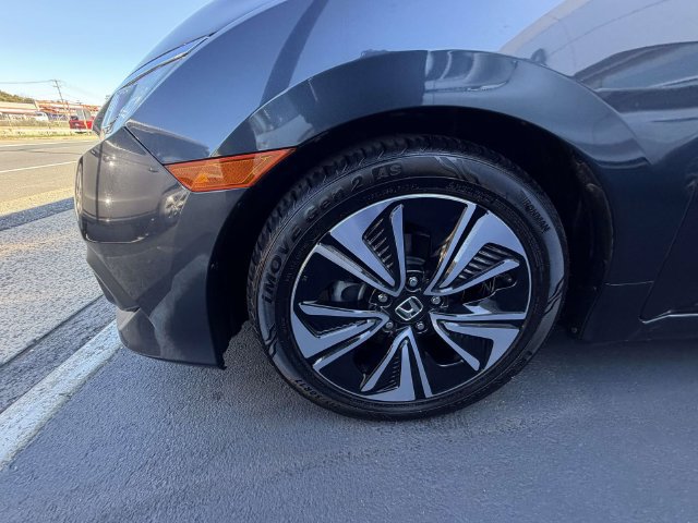 Used 2018 Honda Civic EX-L image 6