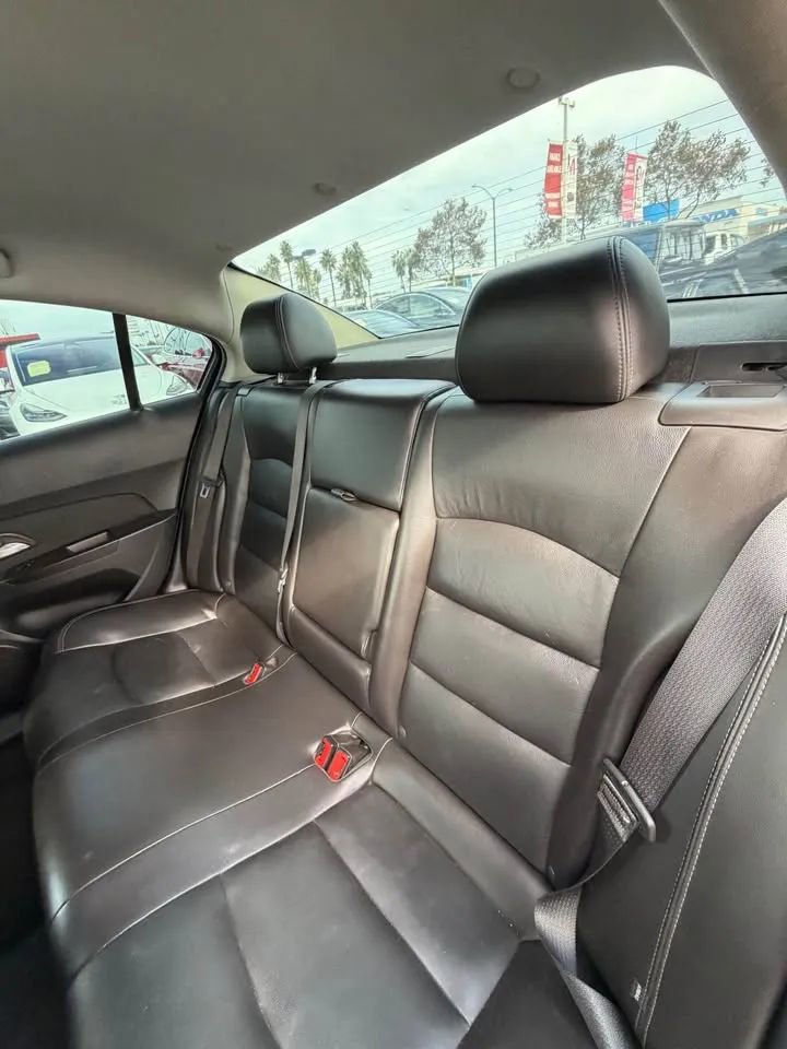 Used 2015 Chevrolet Cruze LT image 8