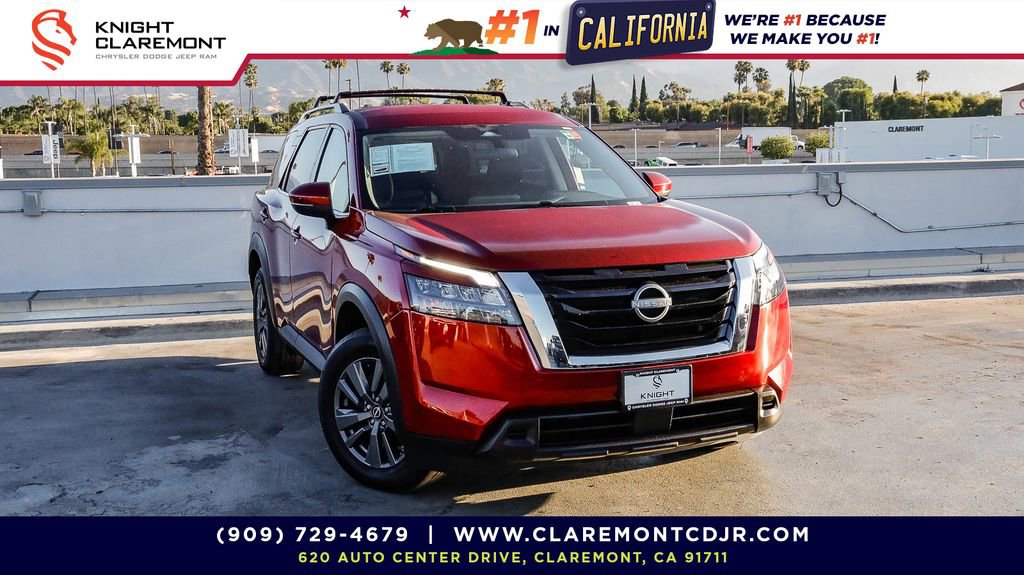 Used 2023 Nissan Pathfinder SV FWD image 1
