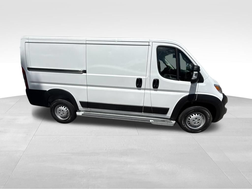 Used 2025 RAM ProMaster 2500 w/ U-Haul Equipment Group FWD image 7