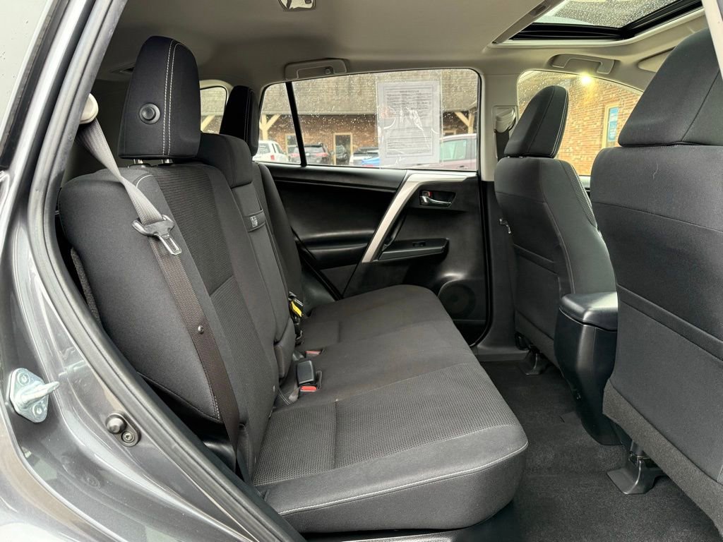 Used 2018 Toyota RAV4 XLE image 19
