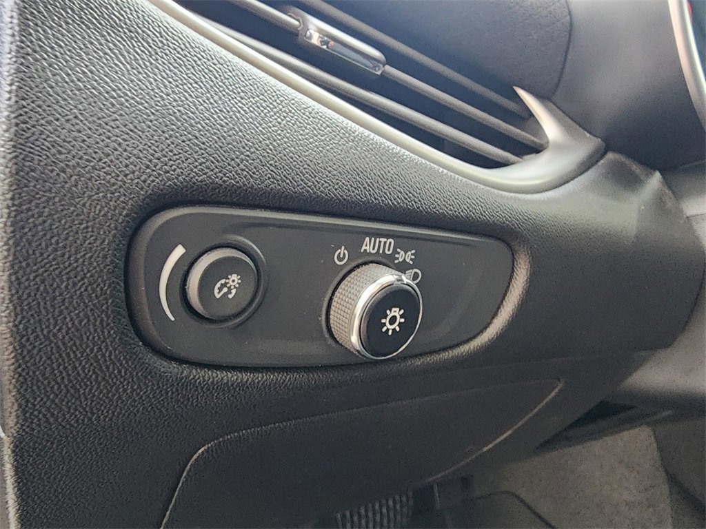 Used 2023 Chevrolet Malibu LT image 42