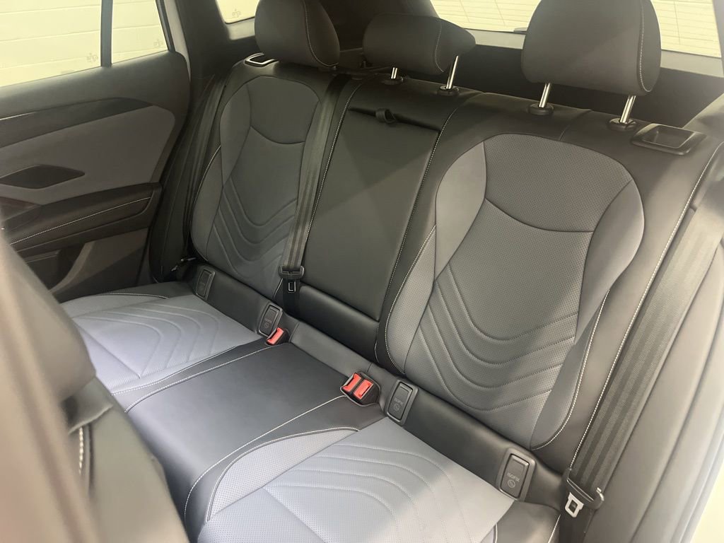 New 2026 Volkswagen Tiguan SE R-Line FWD image 33