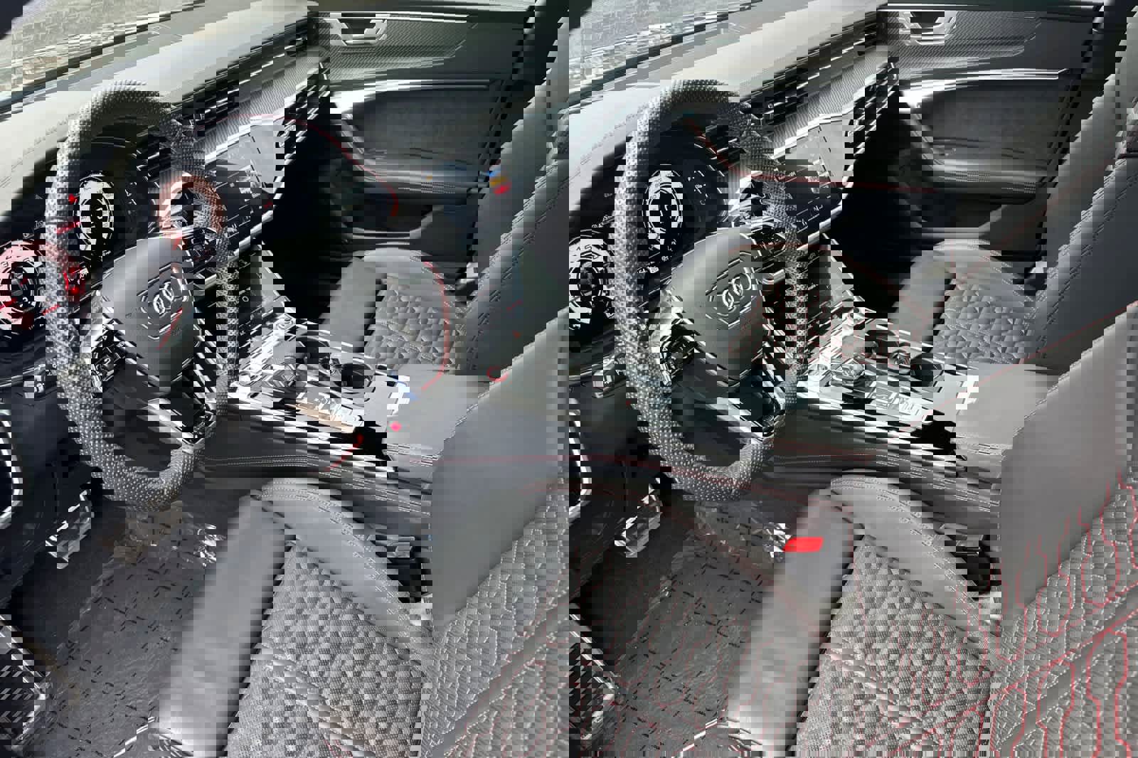 Used 2024 Audi RS 7 Performance w/ Black Optic Package image 11