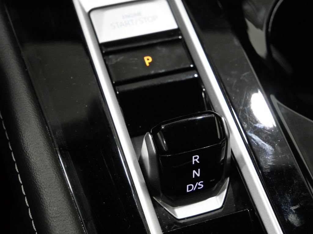 Used 2026 Volkswagen Atlas Cross Sport SE FWD image 21