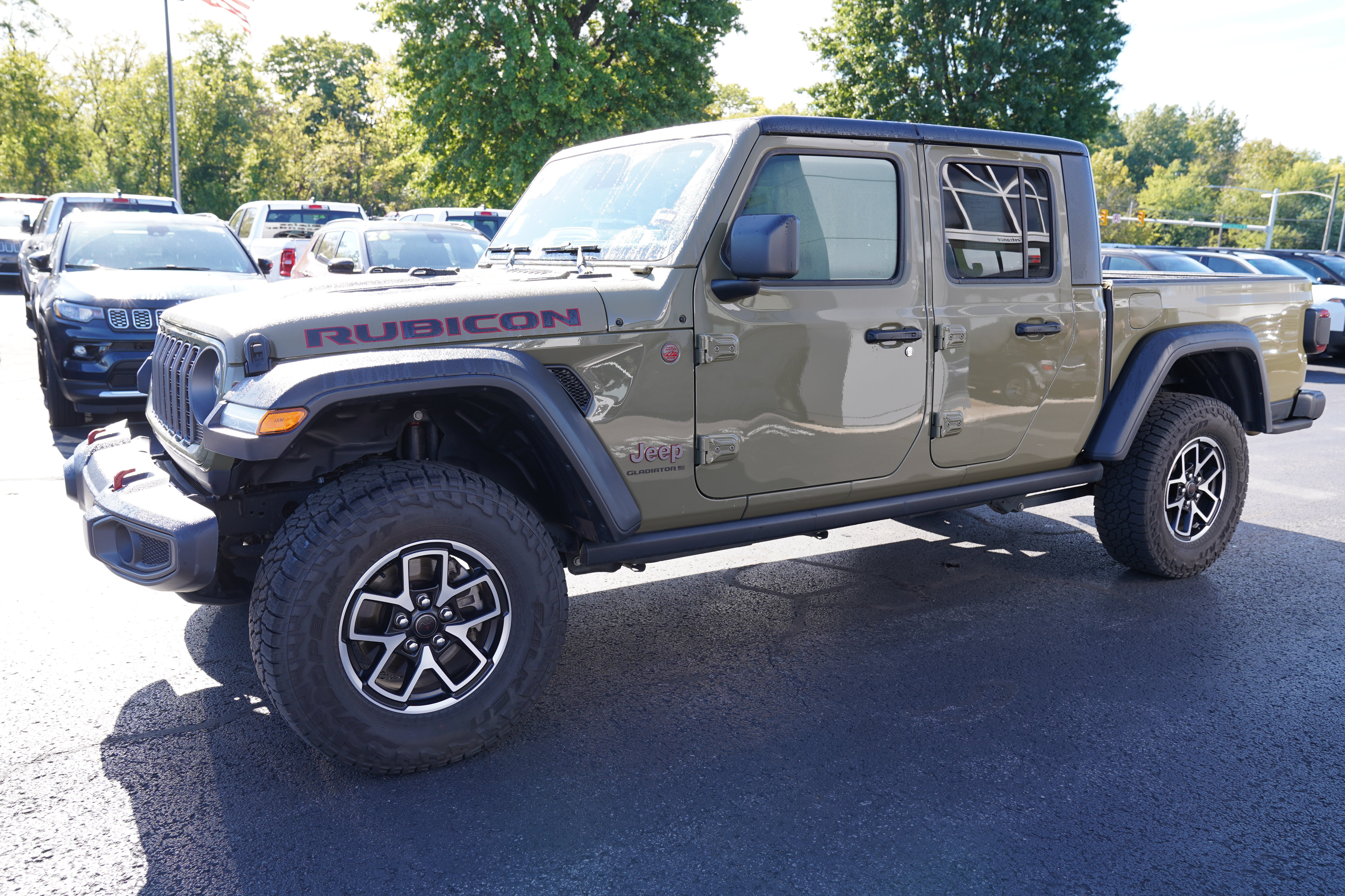 Used 2026 Jeep Gladiator Rubicon AWD/4WD image 9